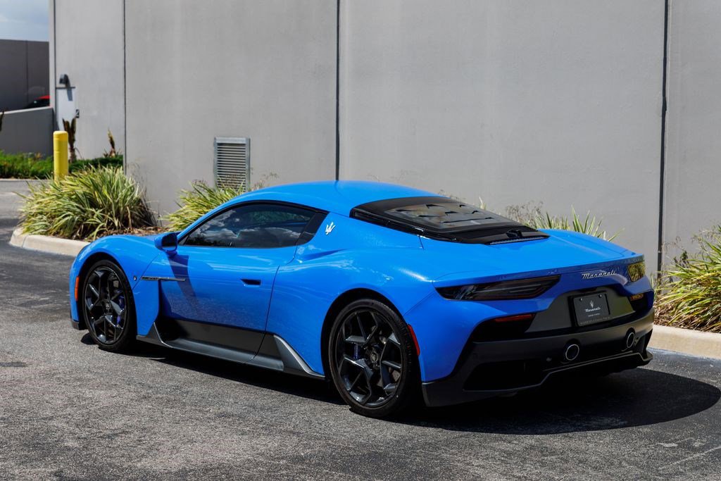 Certified 2022 Maserati MC20 Coupe RWD image 3