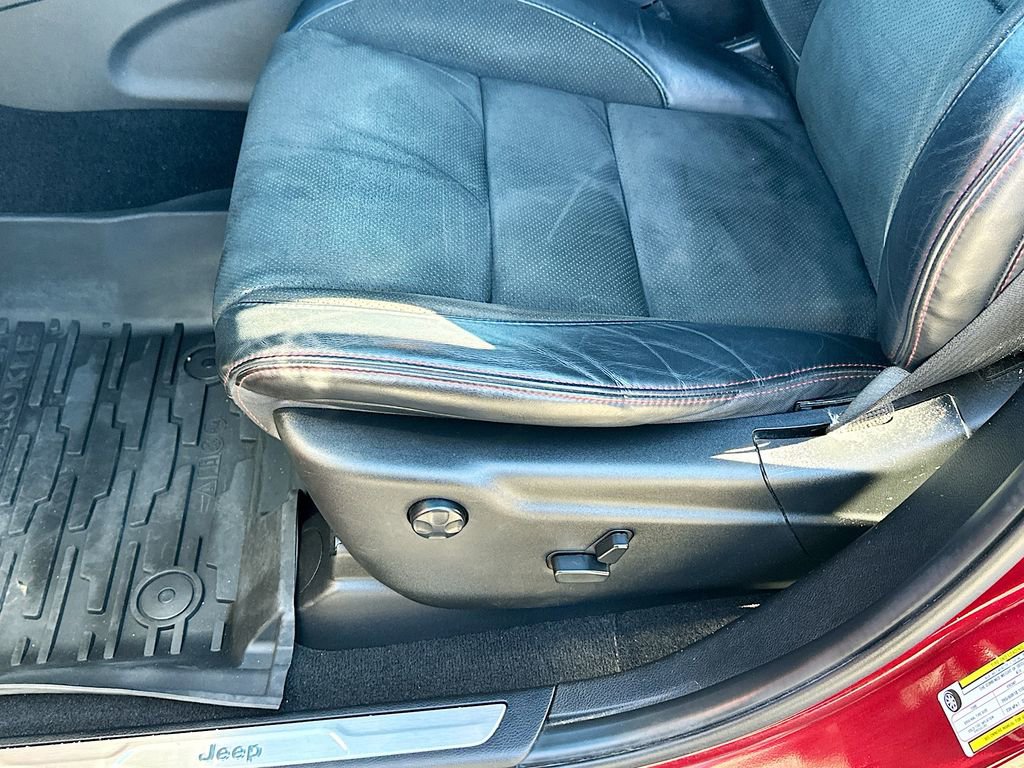 Used 2021 Jeep Grand Cherokee Trailhawk w/ Premium Lighting Group image 9