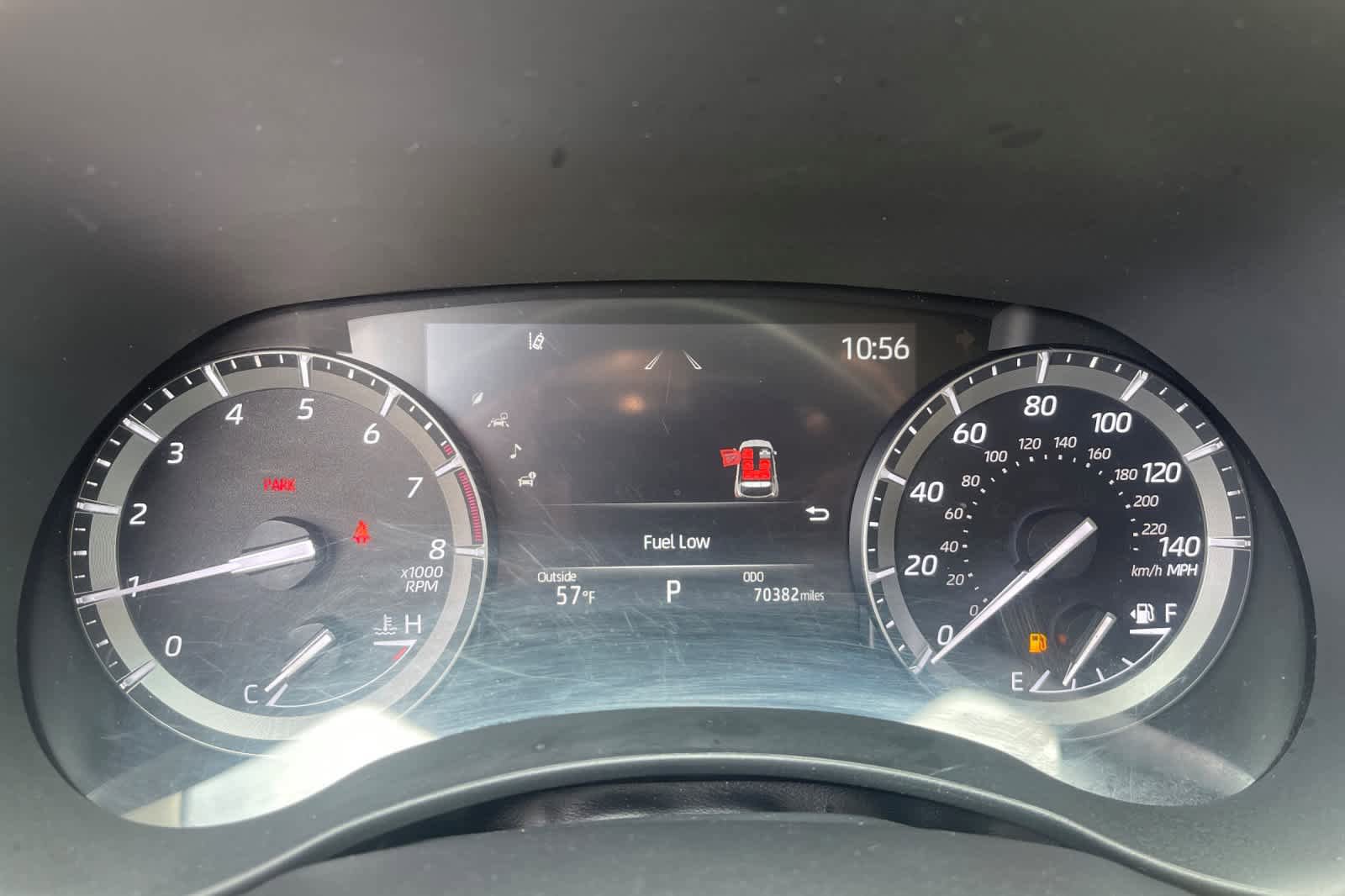 Used 2021 Toyota Highlander XLE AWD/4WD image 13