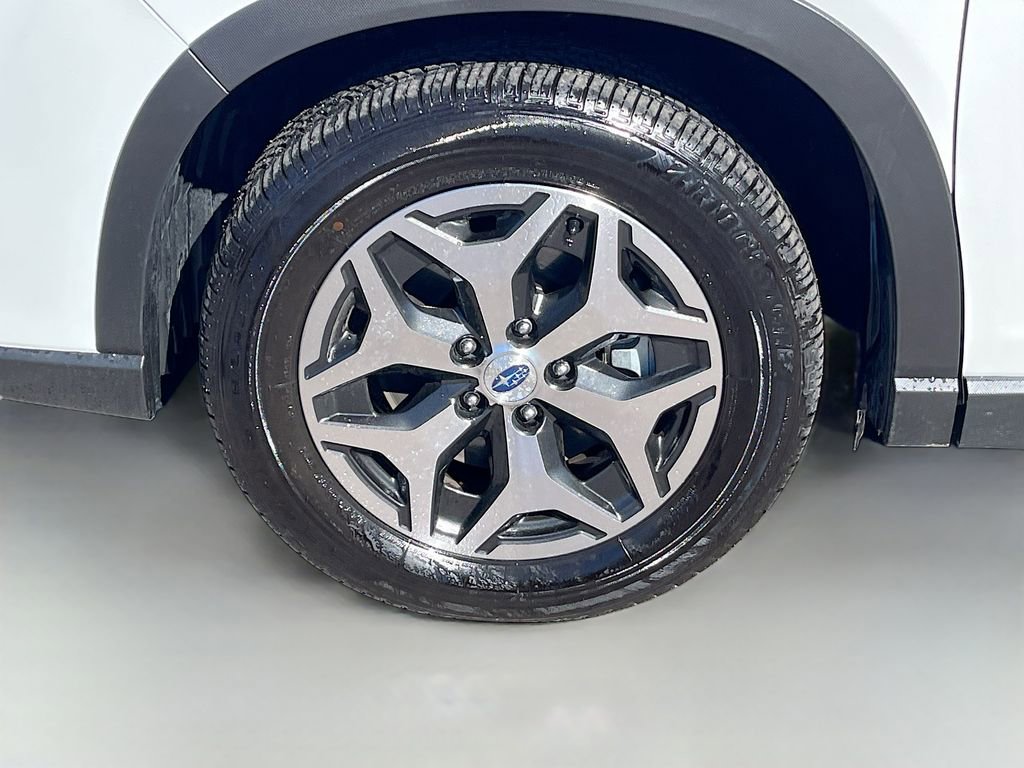 Used 2024 Subaru Forester Premium AWD/4WD image 30