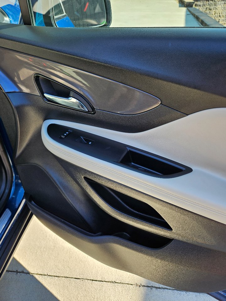 Used 2020 Buick Encore Preferred image 13