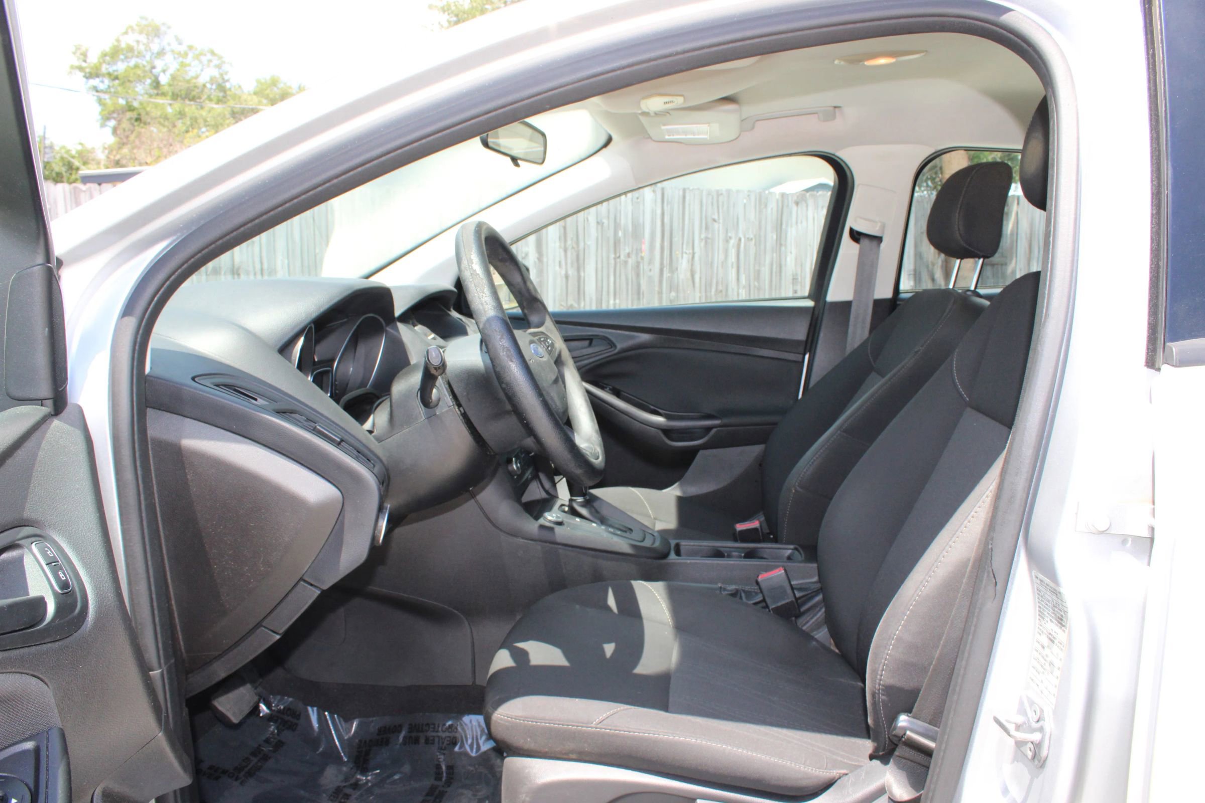 Used 2016 Ford Focus S FWD image 5