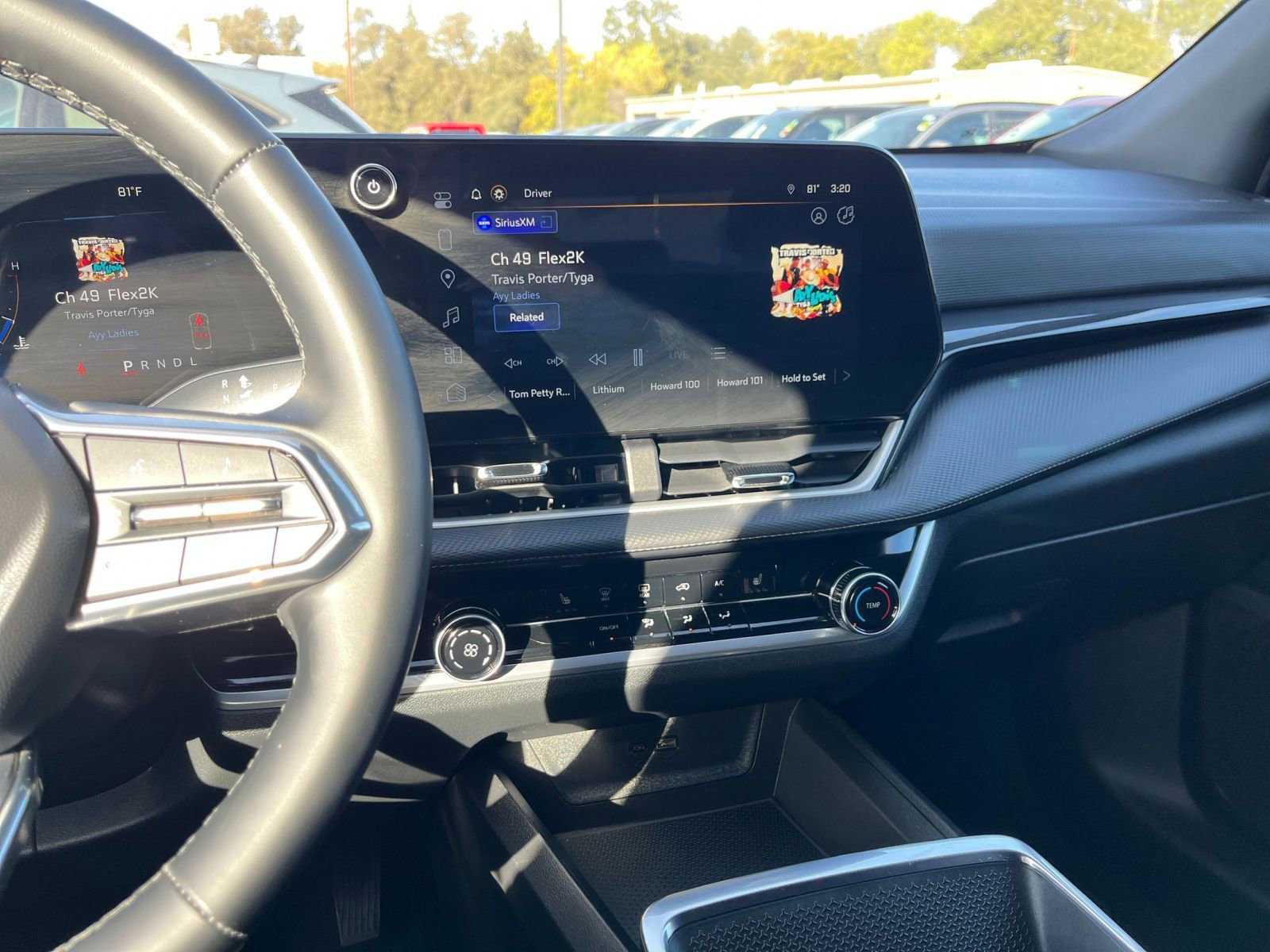 Used 2025 Chevrolet Equinox LT image 24