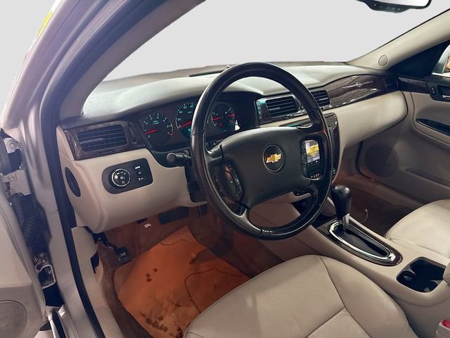 Used 2012 Chevrolet Impala LTZ FWD image 10