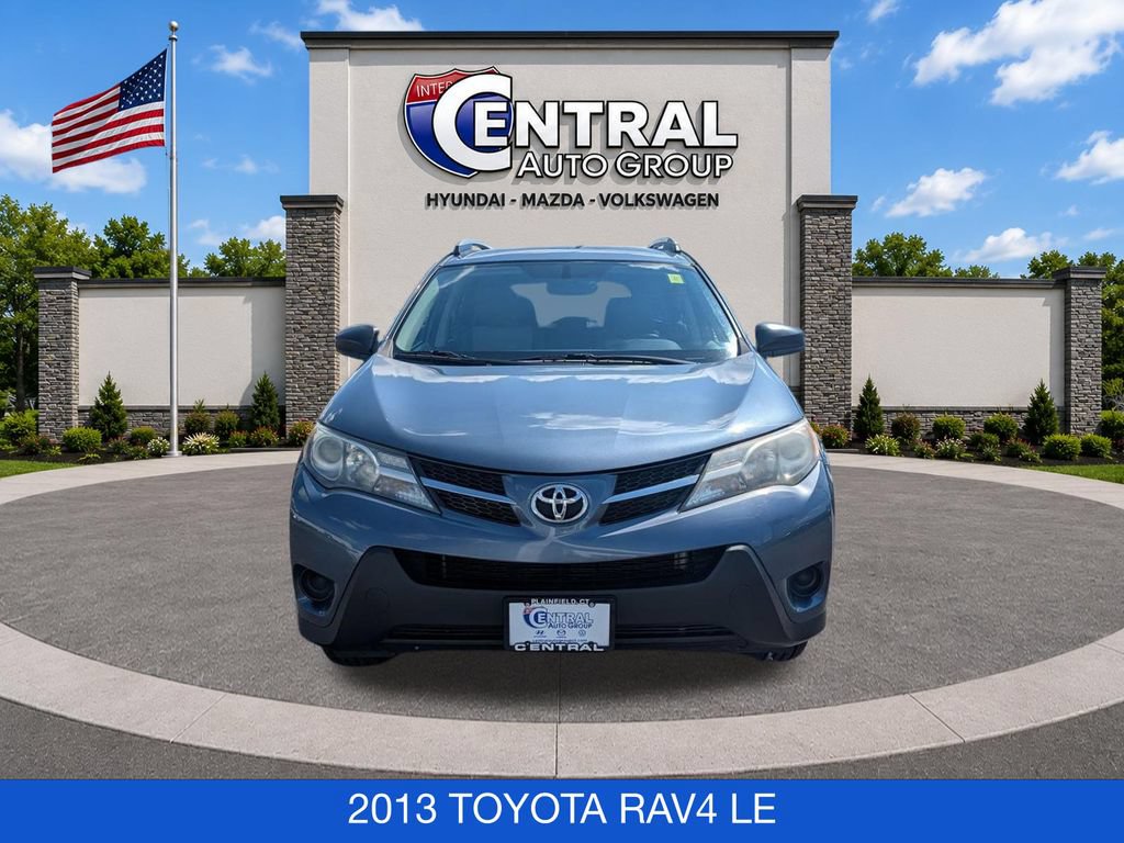Used 2013 Toyota RAV4 LE AWD/4WD image 2