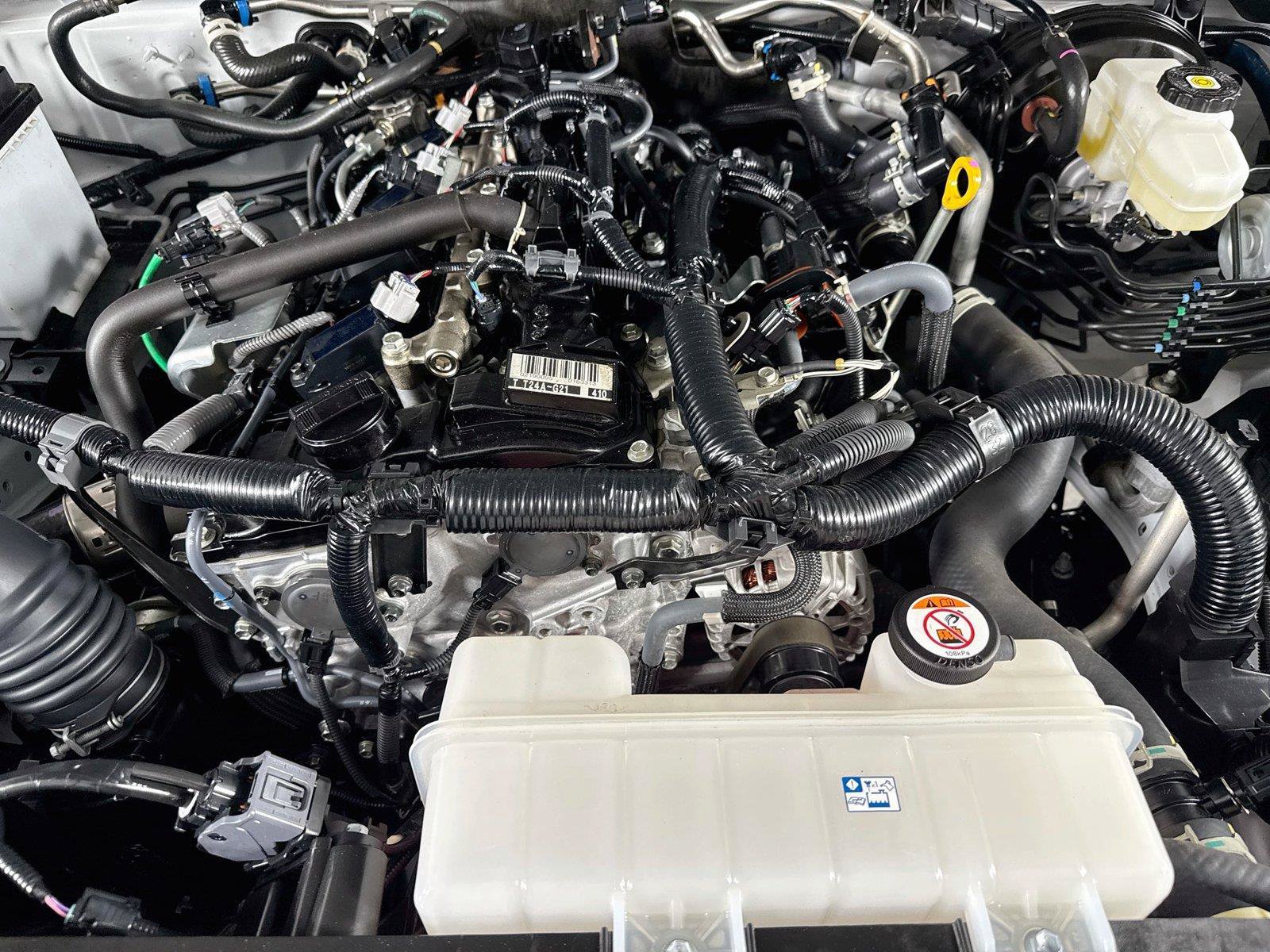 Certified 2025 Toyota 4Runner SR5 AWD/4WD image 40