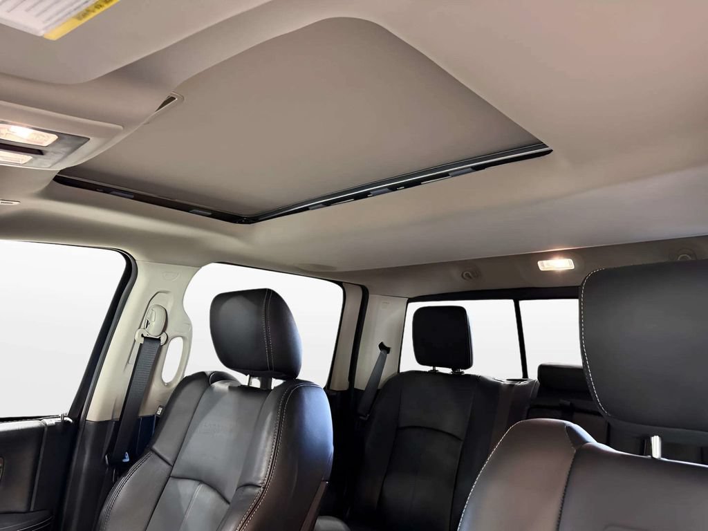 Used 2017 RAM 1500 Laramie AWD/4WD image 38