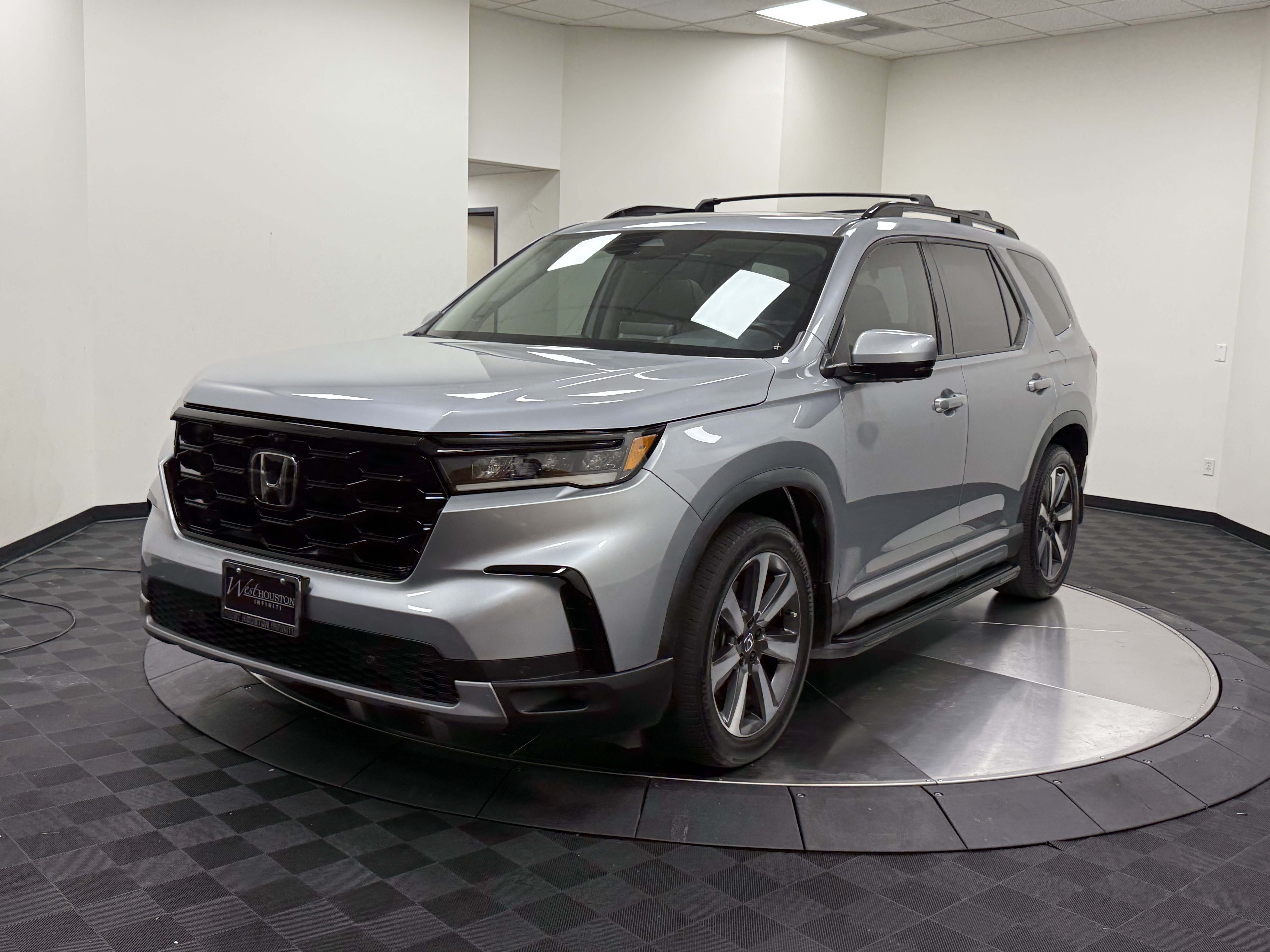 Used 2023 Honda Pilot Elite image 3