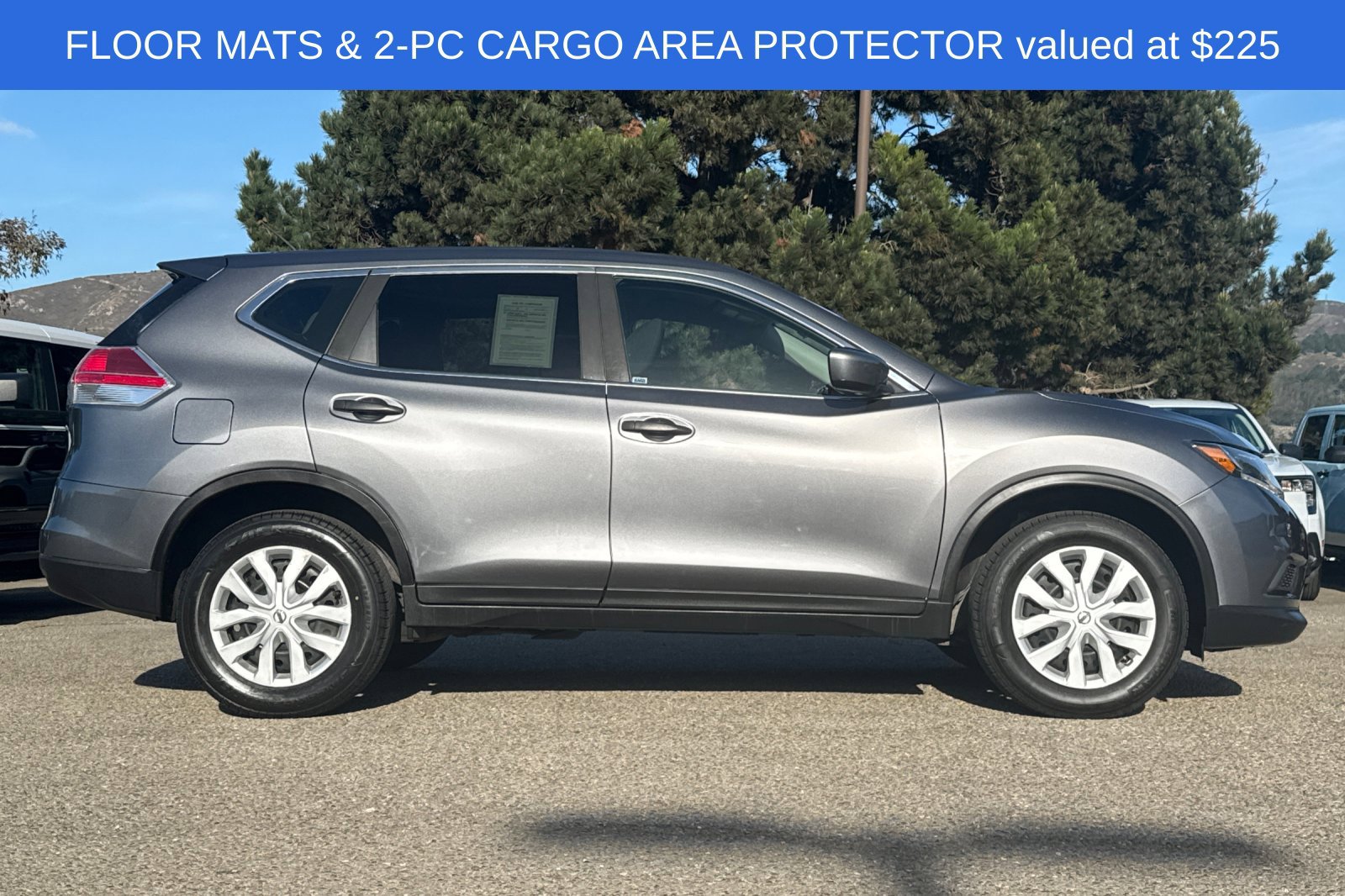 Used 2016 Nissan Rogue S FWD image 3