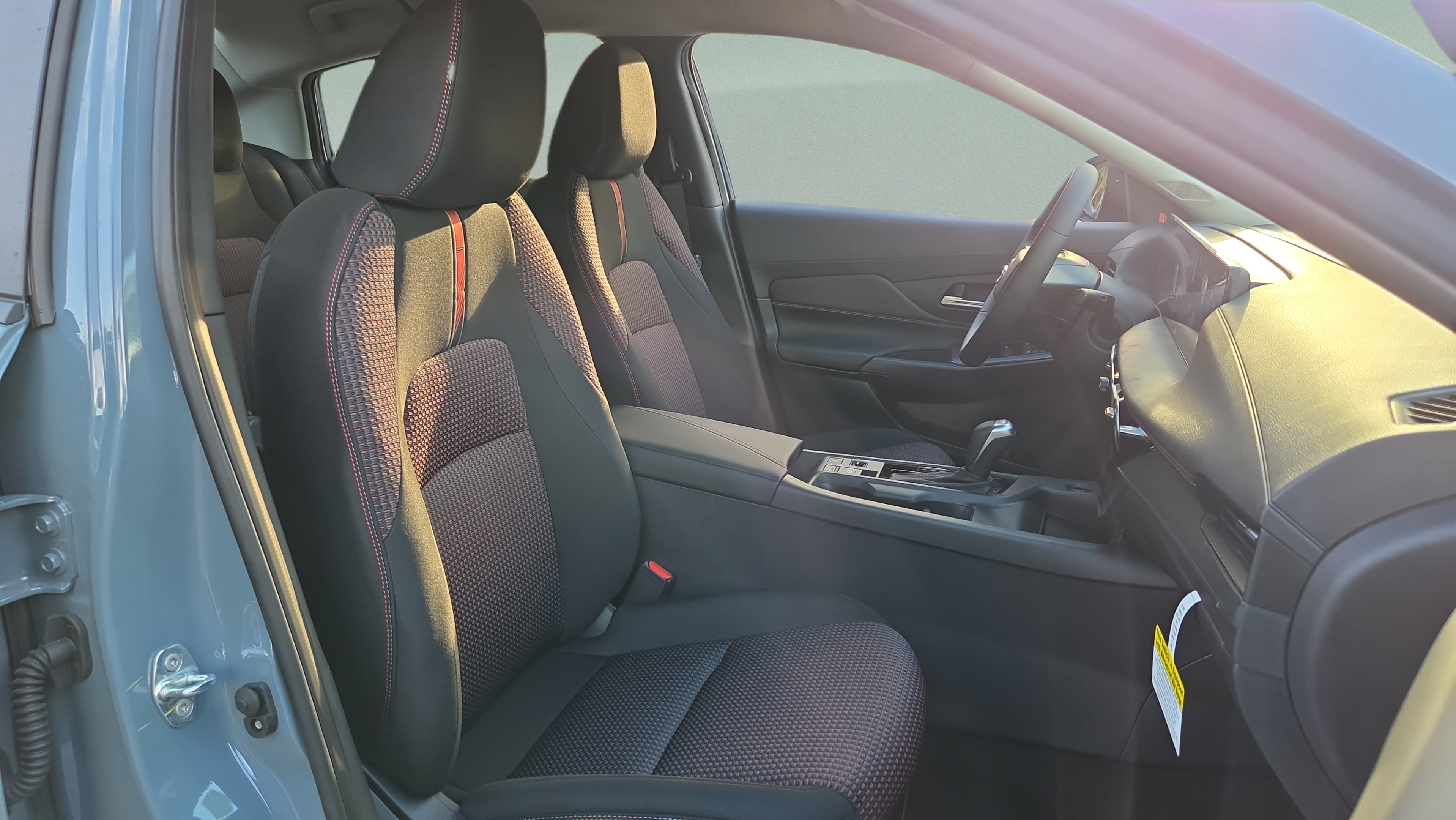 New 2027 Nissan Sentra SR w/ Floor Mat Package FWD image 15
