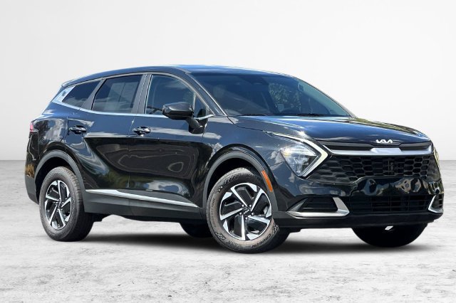 Used 2023 Kia Sportage LX AWD/4WD image 2