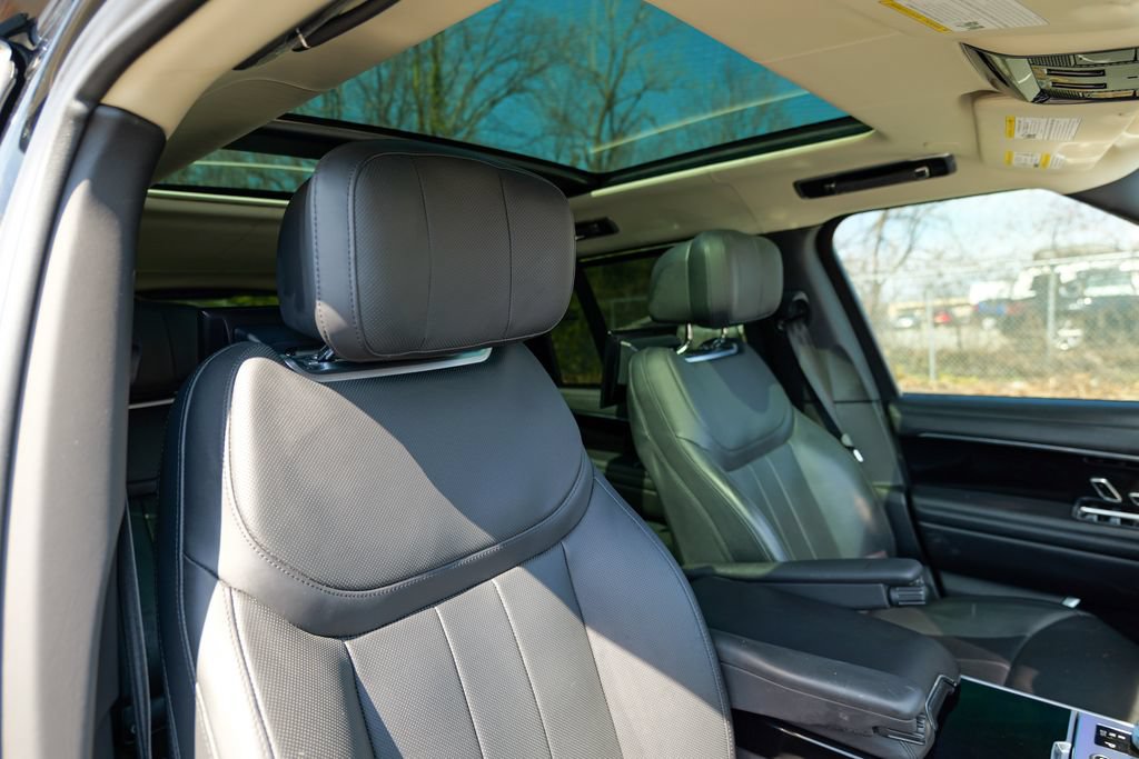 Used 2023 Land Rover Range Rover Autobiography AWD/4WD image 37