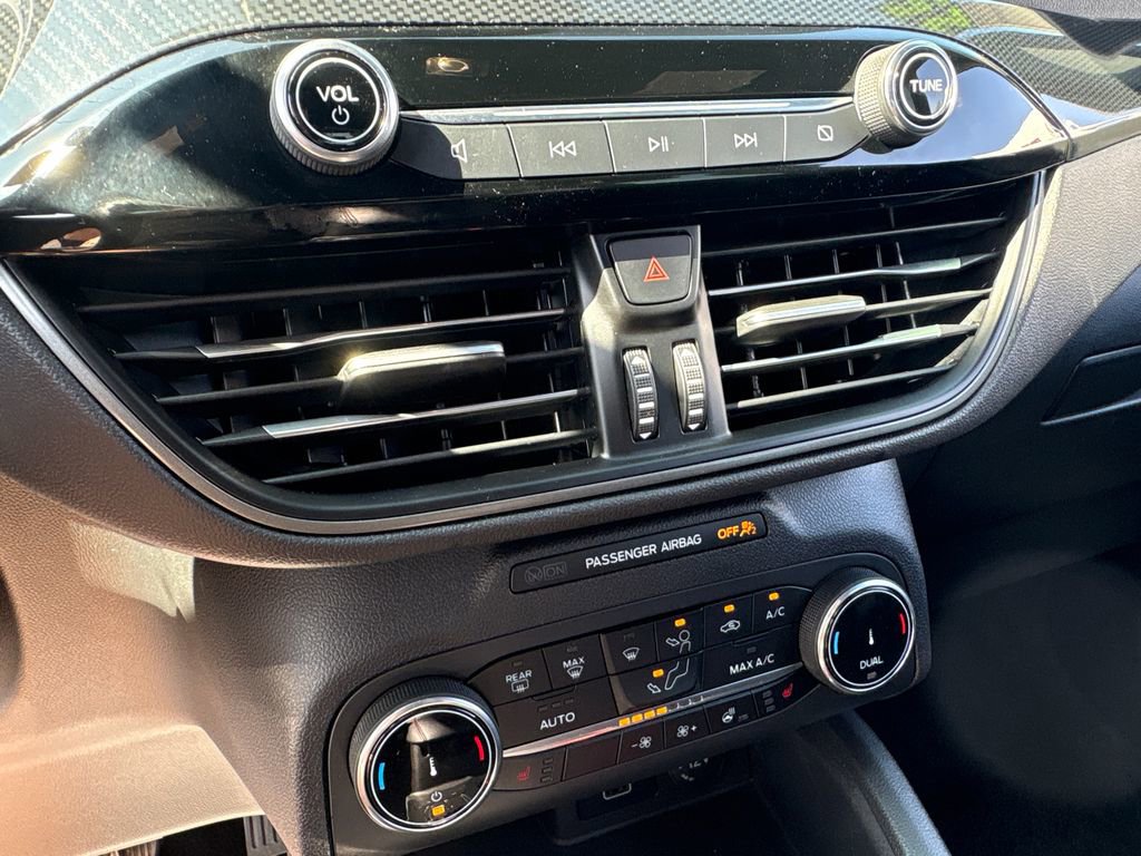 Used 2025 Ford Escape ST-Line Select image 25