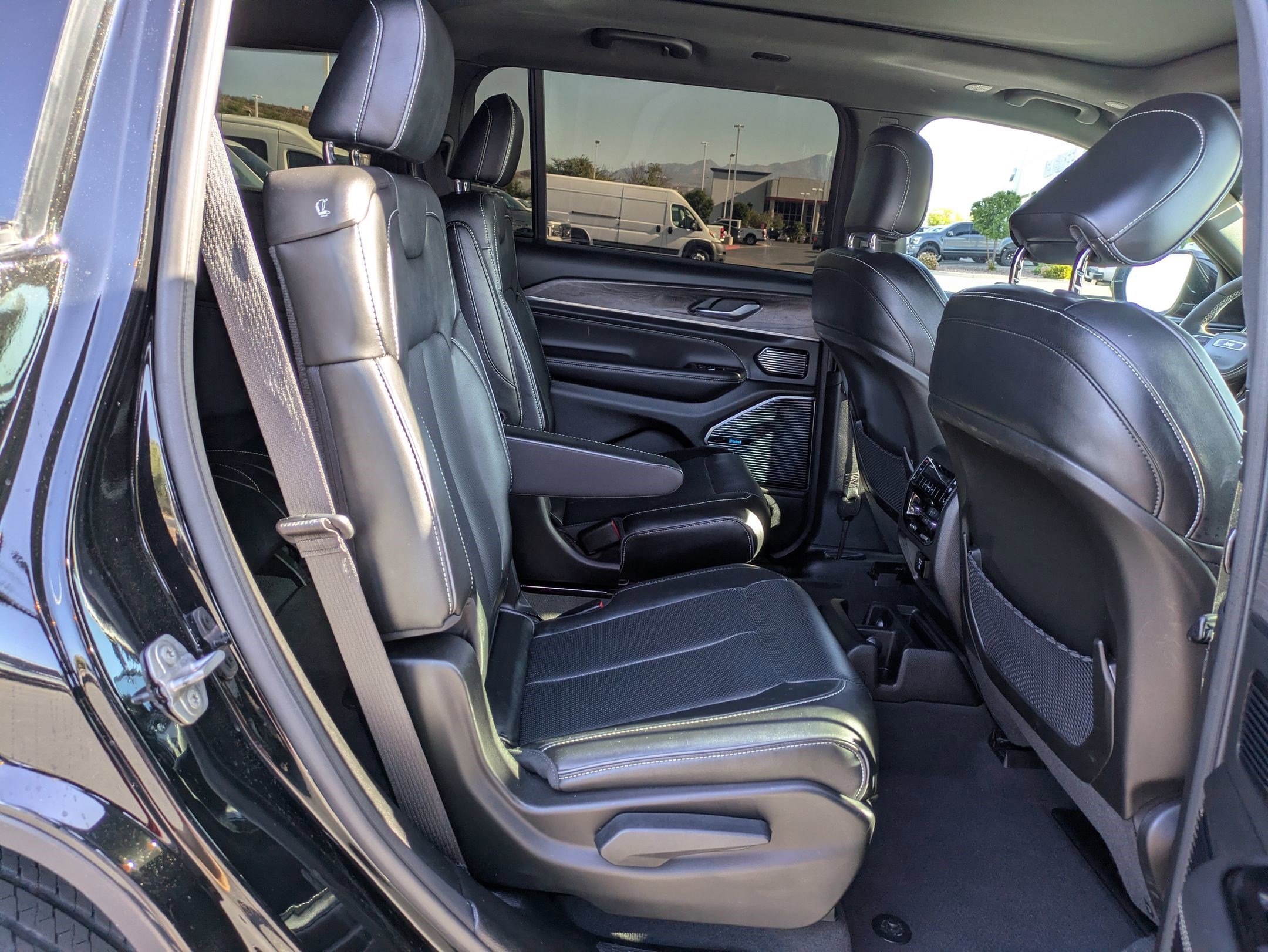 Used 2023 Jeep Grand Cherokee L Overland image 31