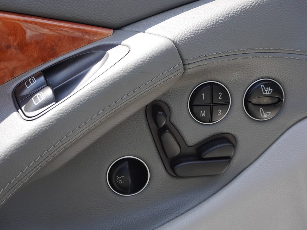 Used 2005 Mercedes-Benz SL 500 image 24