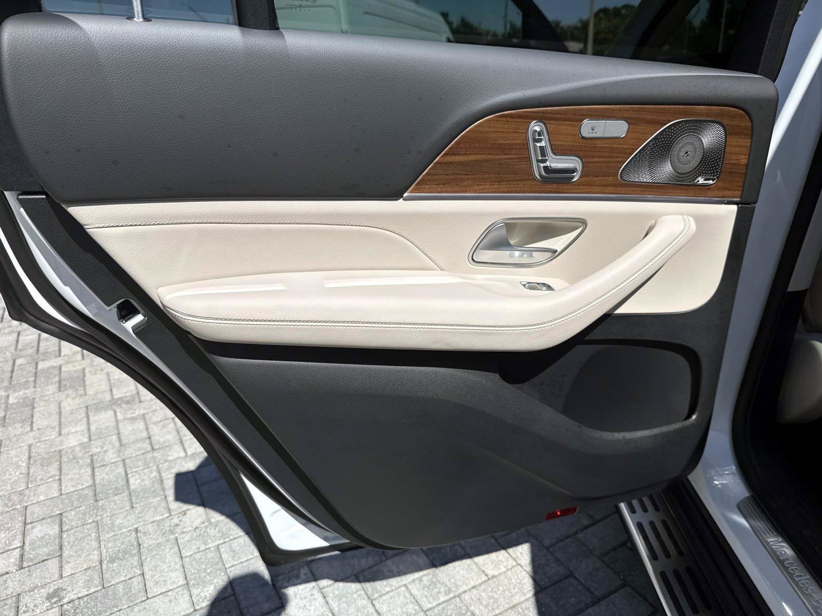 Used 2026 Mercedes-Benz GLS 580 4MATIC w/ Warmth & Comfort Package image 12