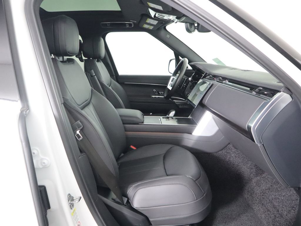 New 2026 Land Rover Range Rover SE image 22