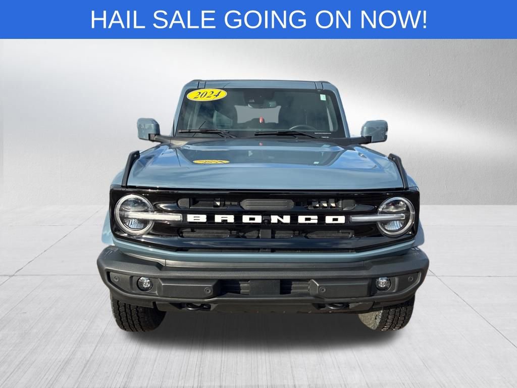 Used 2024 Ford Bronco Outer Banks image 3
