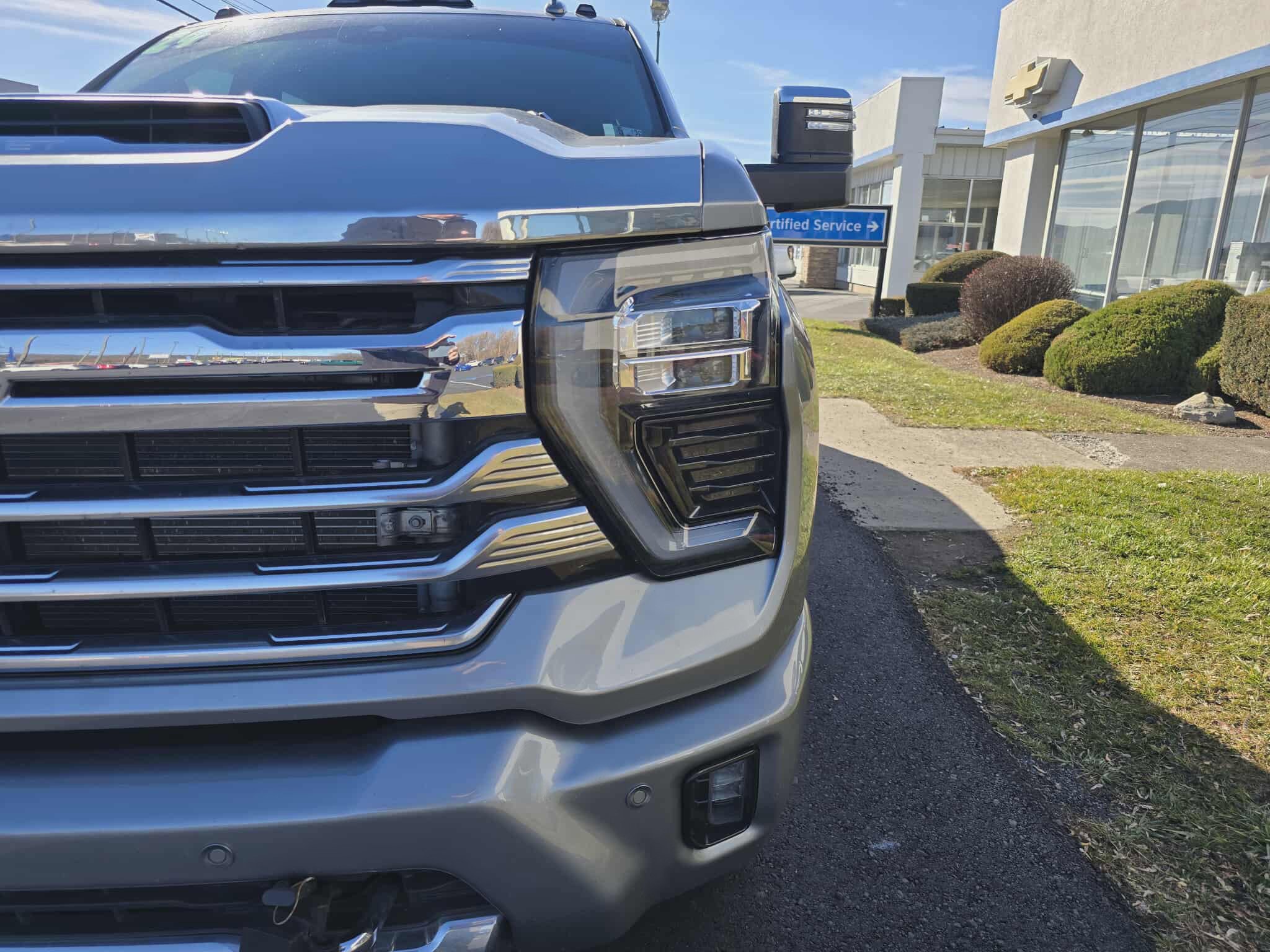 Used 2024 Chevrolet Silverado 3500 High Country w/ High Country Premium Package image 9