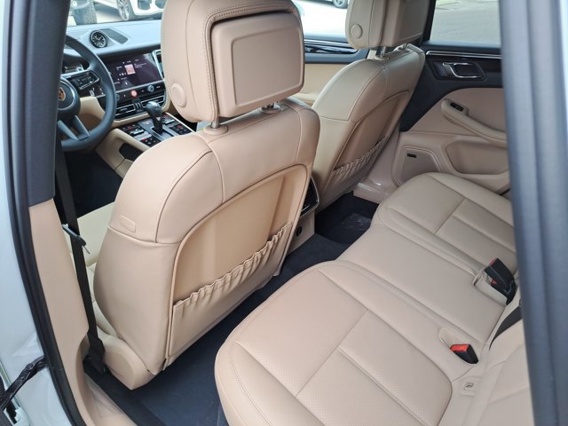 New 2026 Porsche Macan image 20