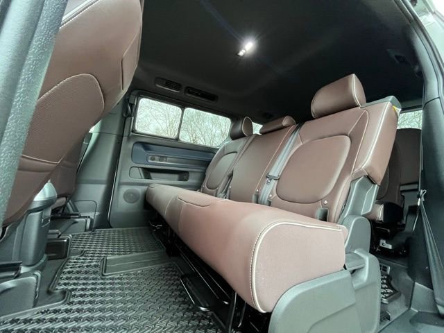 Certified 2025 Volkswagen ID. Buzz Pro S image 12