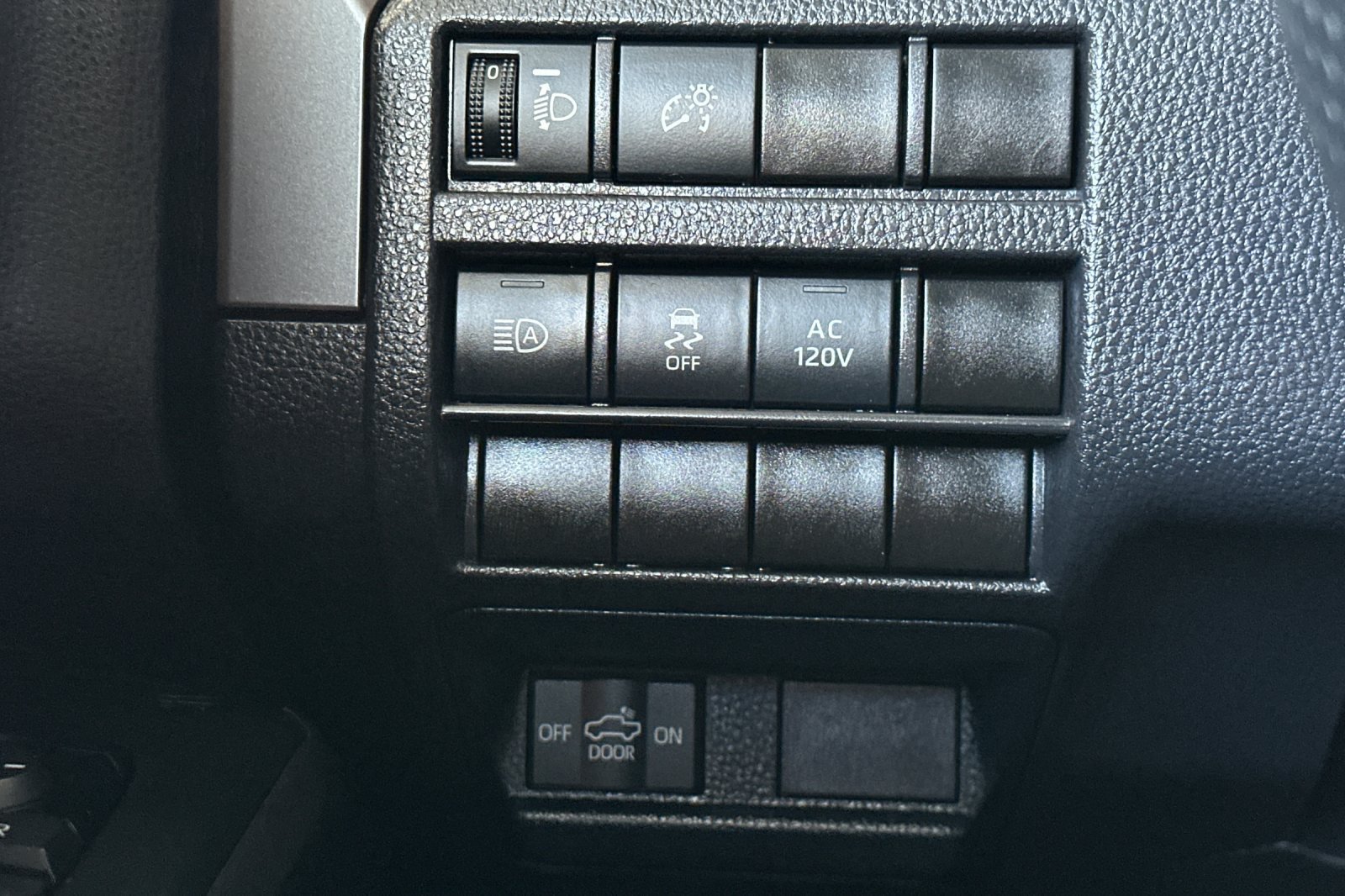 Used 2024 Toyota Tacoma TRD Sport w/ TRD Sport Upgrade Package RWD image 35