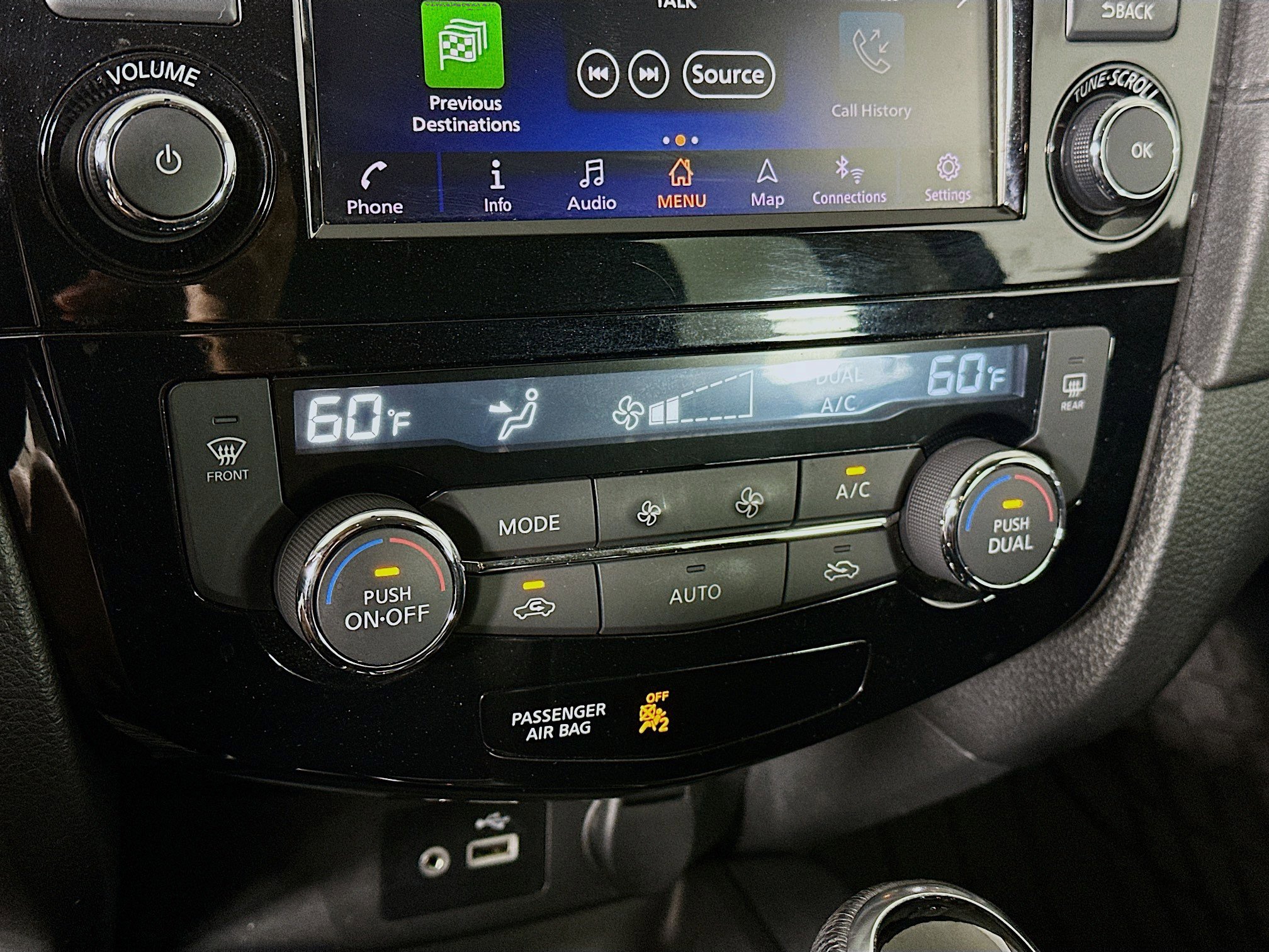 Used 2018 Nissan Rogue SV w/ Premium Package image 22