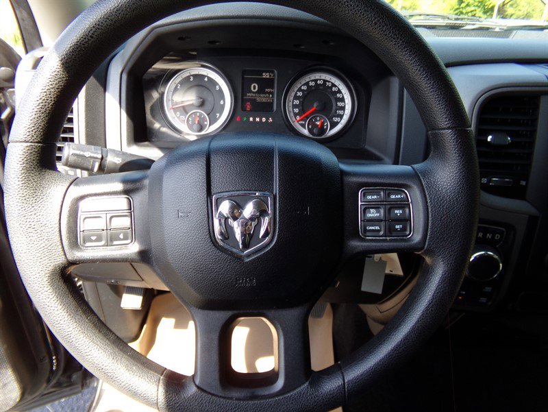 Used 2015 RAM 1500 Express AWD/4WD image 42
