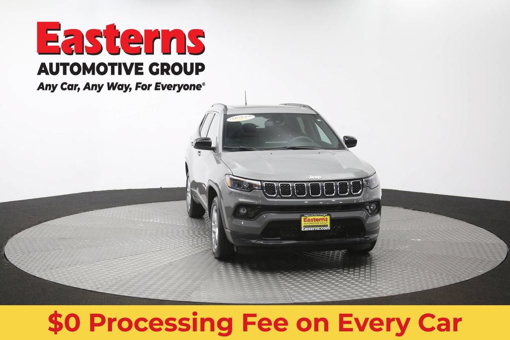 Used 2023 Jeep Compass Latitude w/ Sun and Sound Group AWD/4WD image 53