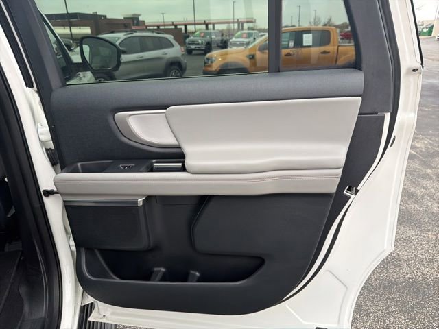 Used 2025 Ford Expedition Max Active image 32