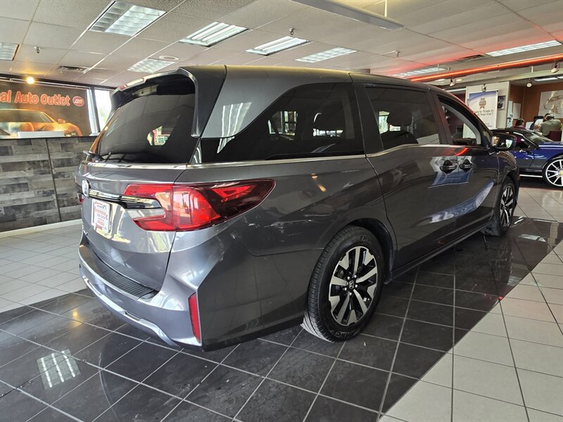 Used 2025 Honda Odyssey EX-L image 4