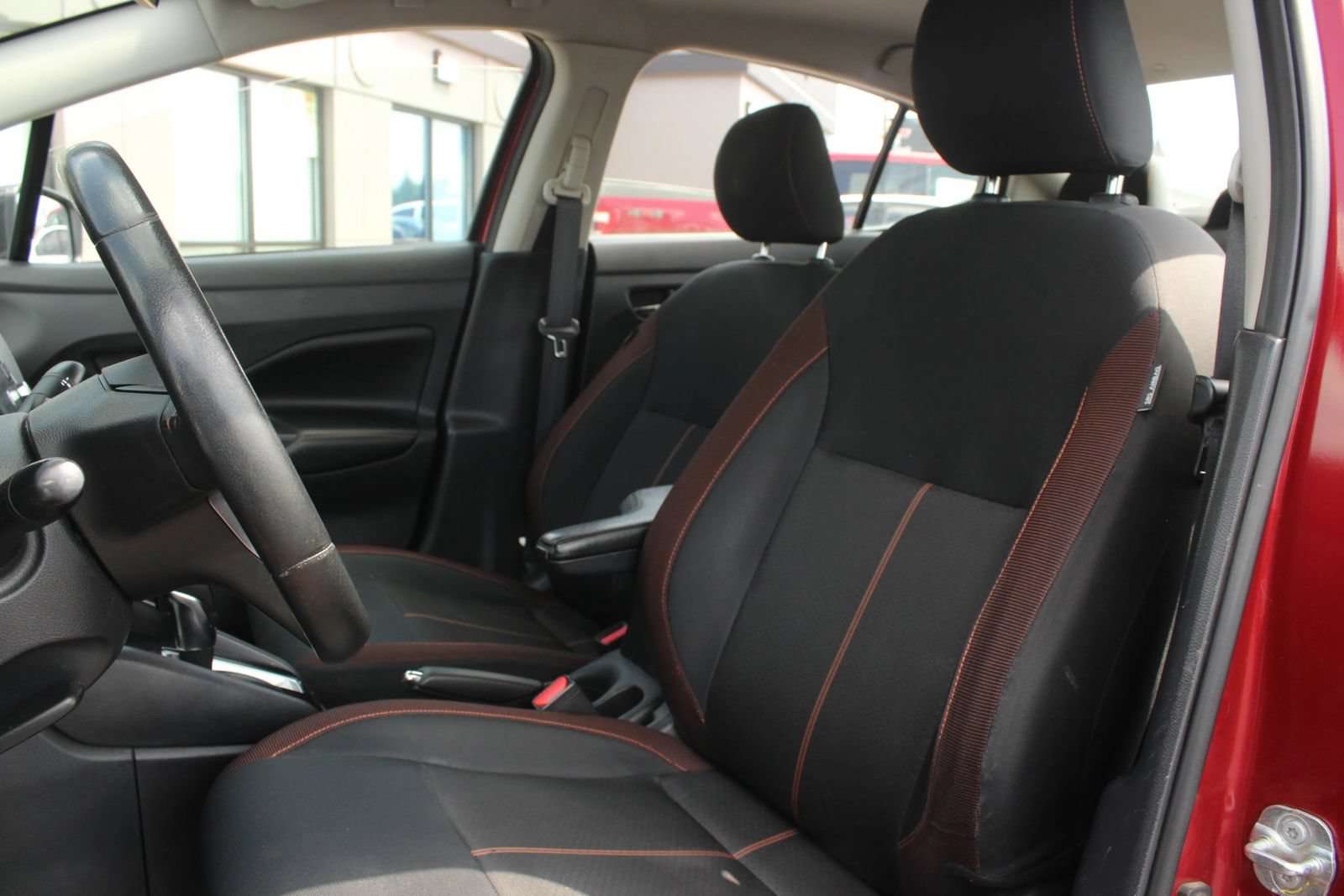 Used 2020 Nissan Versa SR FWD image 14