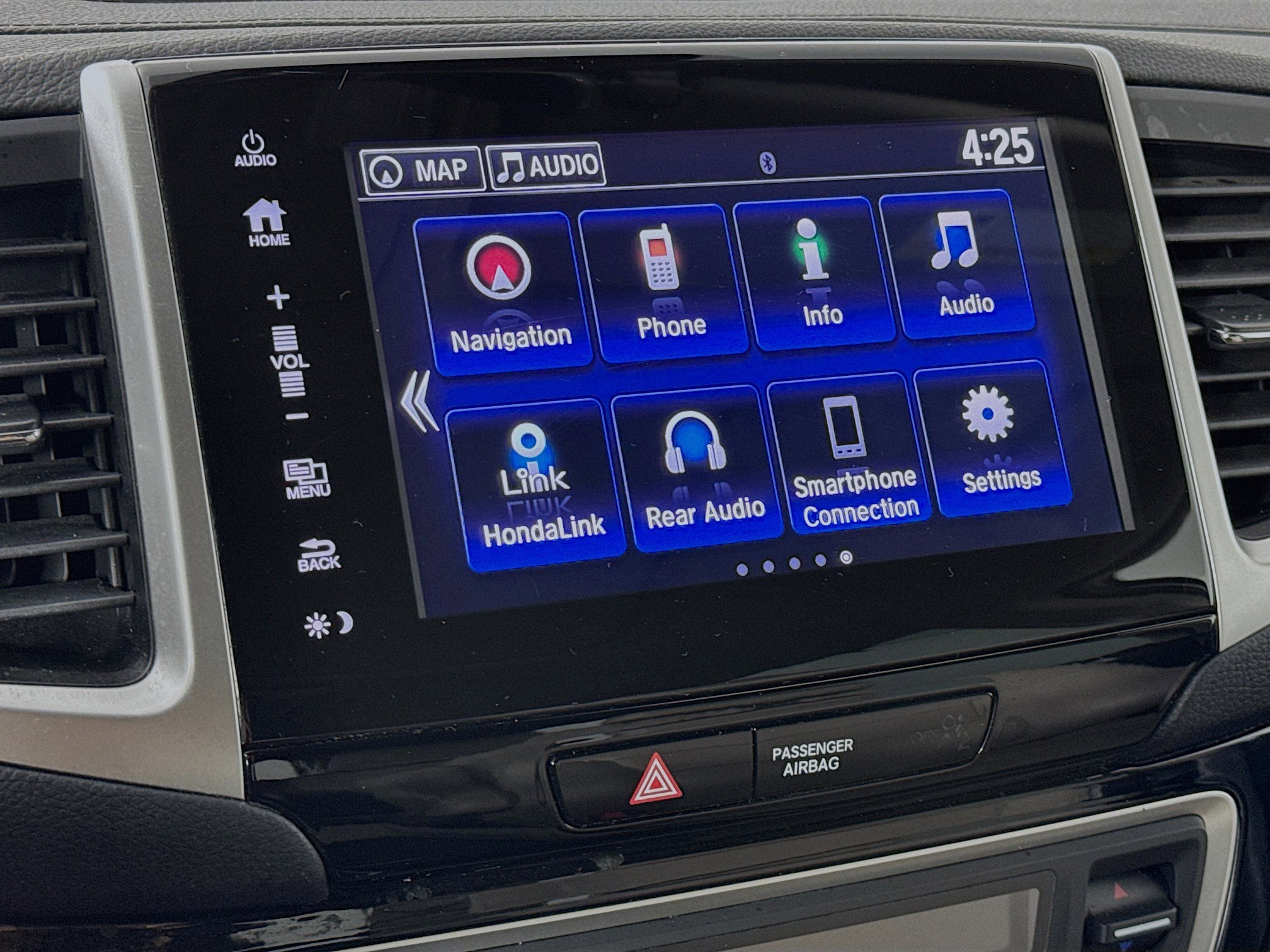 Certified 2018 Honda Pilot Touring image 15
