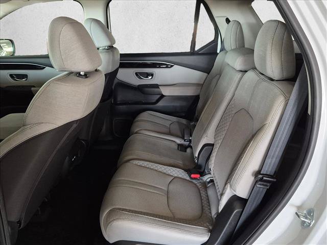 Used 2023 Honda Pilot LX image 19