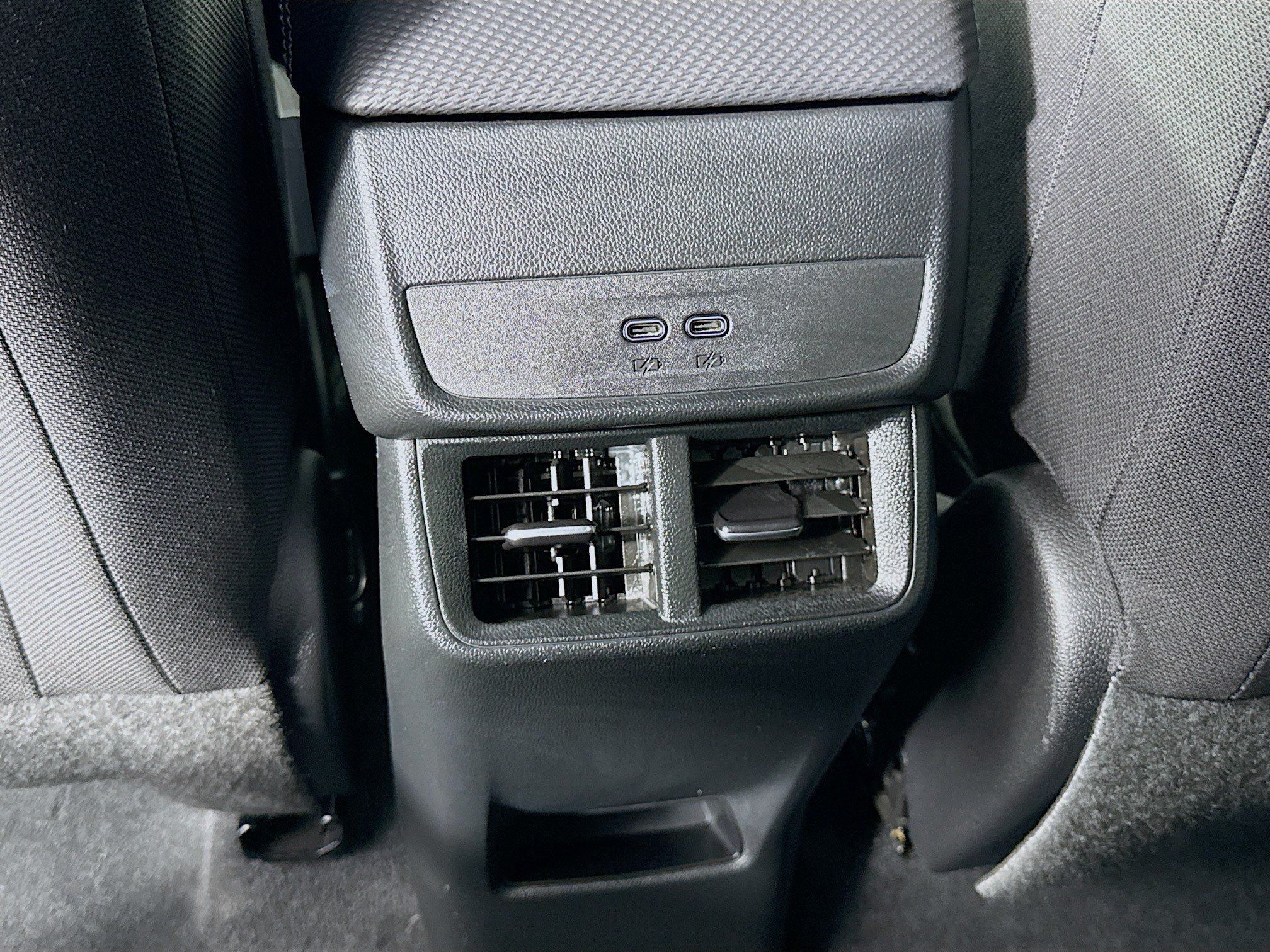 Used 2025 Chevrolet Equinox LT FWD image 28