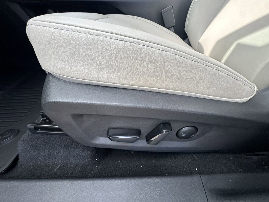 New 2026 Nissan Murano SV AWD/4WD image 12