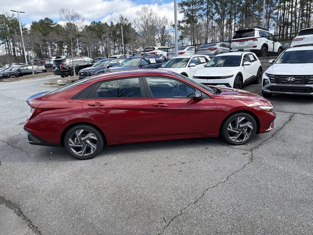 Certified 2025 Hyundai Elantra Sport image 8