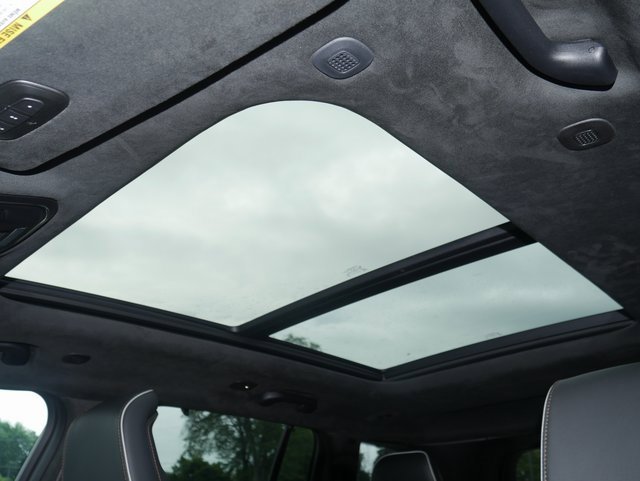 New 2025 Jeep Grand Cherokee Summit image 3