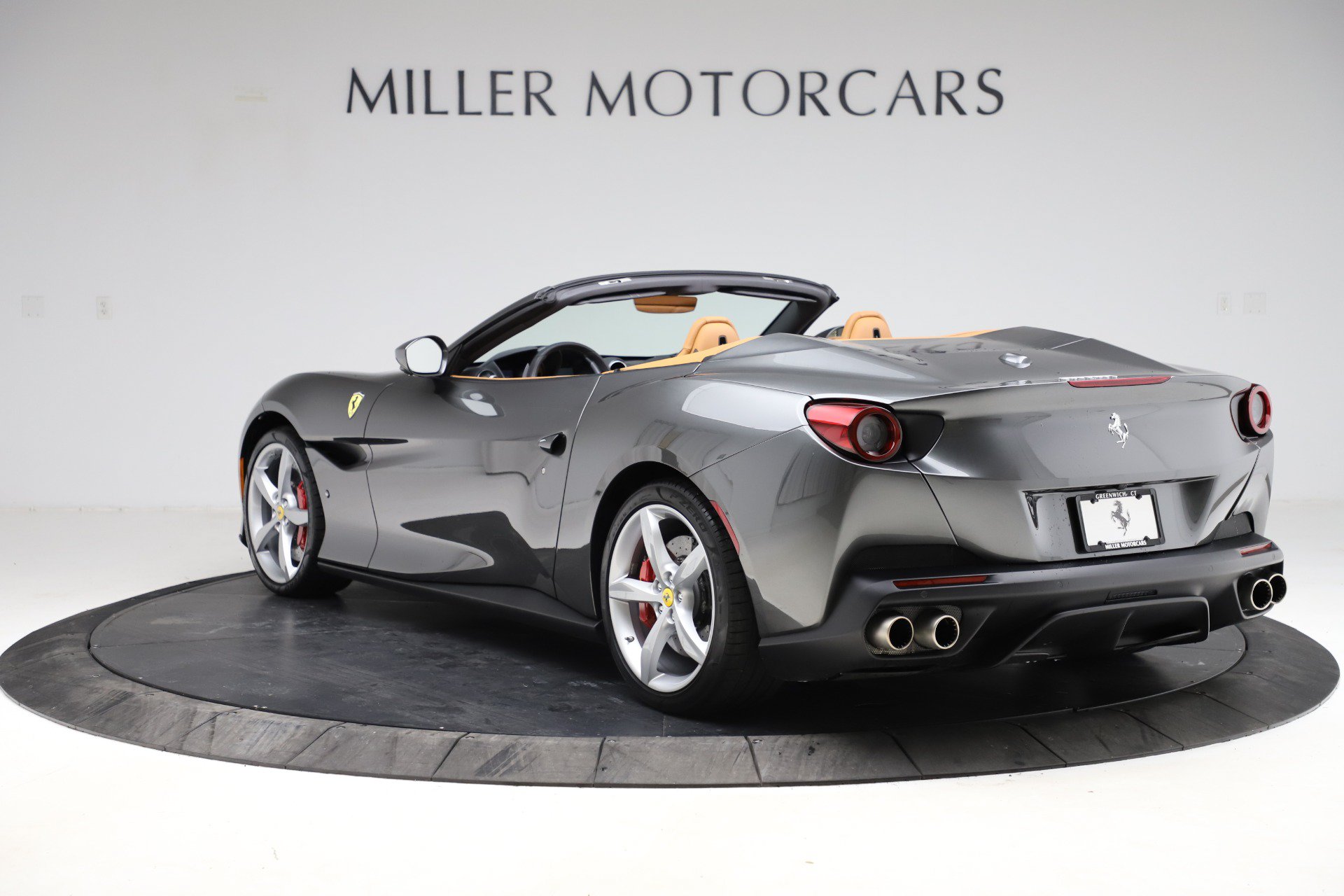 Certified 2020 Ferrari Portofino RWD image 6