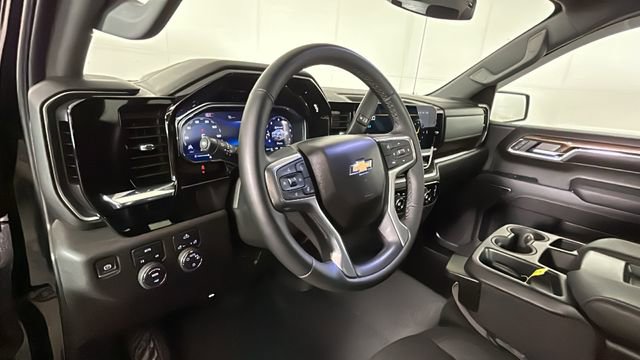 Used 2024 Chevrolet Silverado 1500 LT AWD/4WD image 14