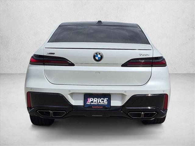 Used 2024 BMW 760i xDrive w/ Premium Package 2 AWD/4WD image 6