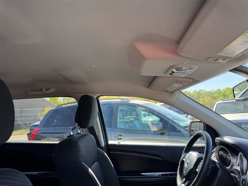 Used 2019 Dodge Journey SE image 13