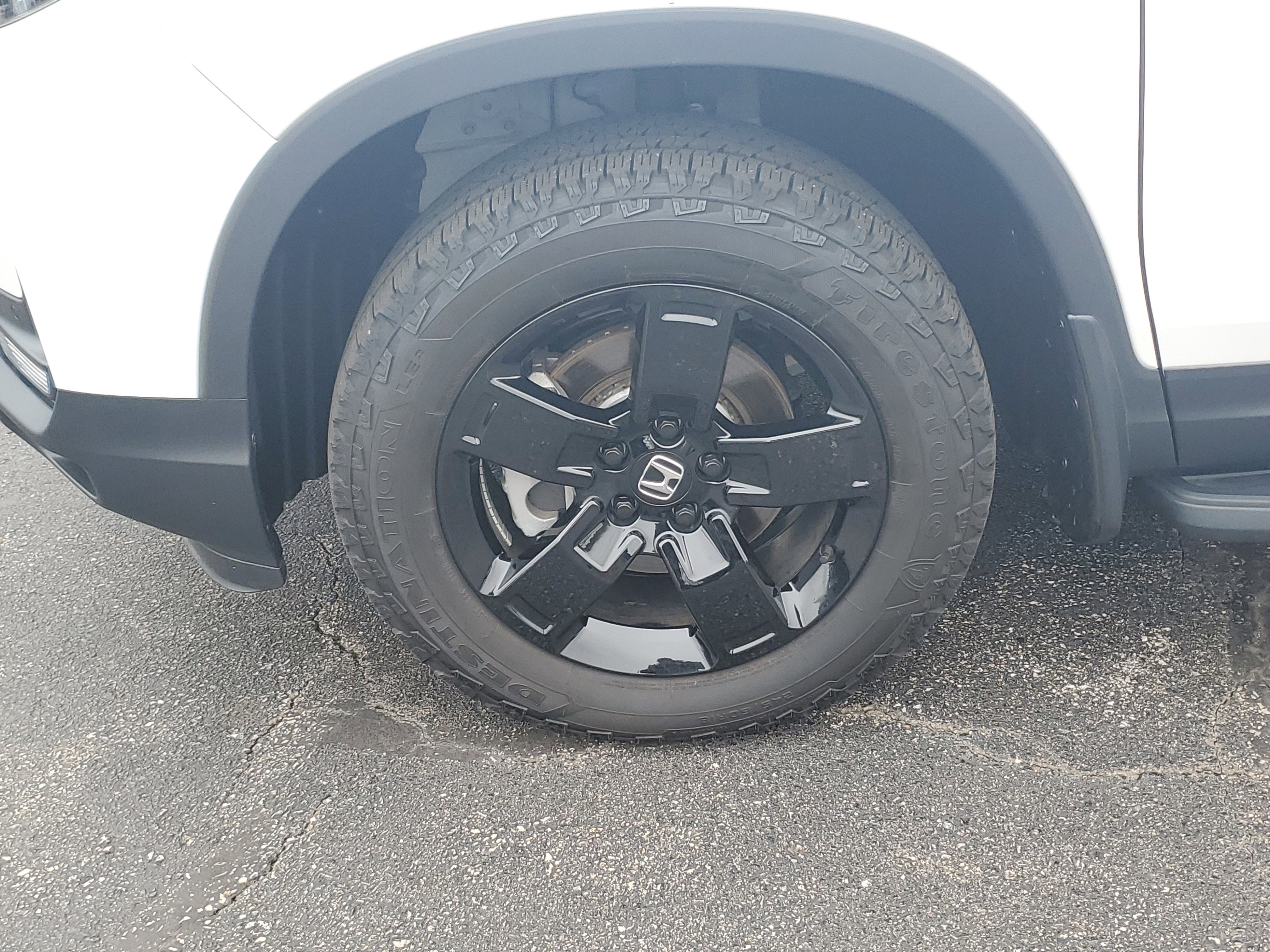 Used 2025 Honda Ridgeline Black Edition image 10