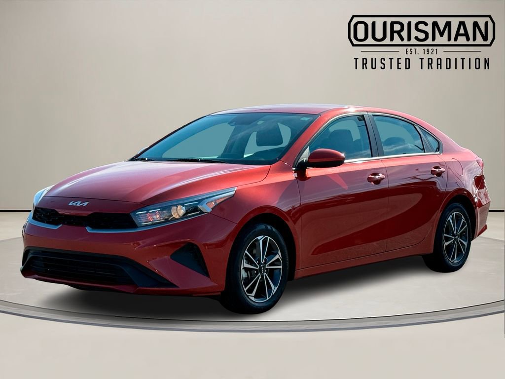 Used 2024 Kia Forte LXS image 2