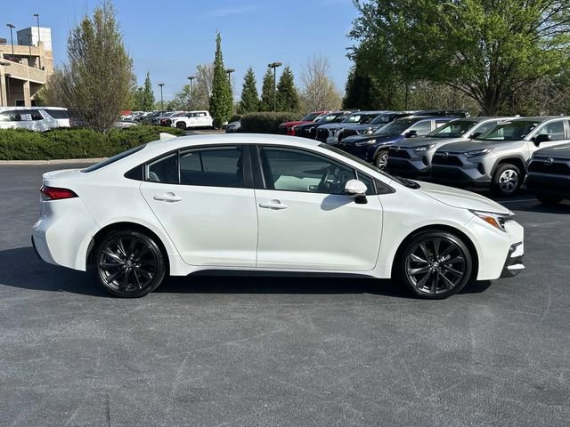 Used 2024 Toyota Corolla SE image 3
