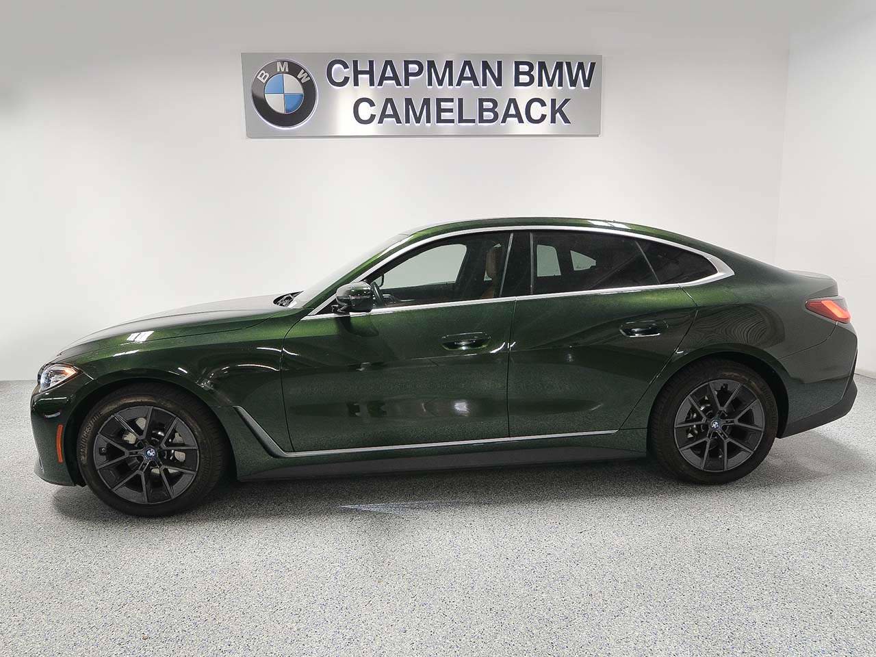 Used 2023 BMW i4 eDrive40 w/ Premium Package image 3