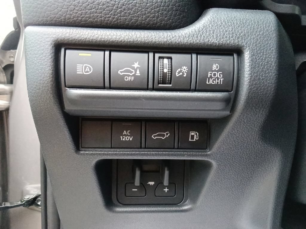Used 2025 Toyota Land Cruiser w/ Premium Package AWD/4WD image 17
