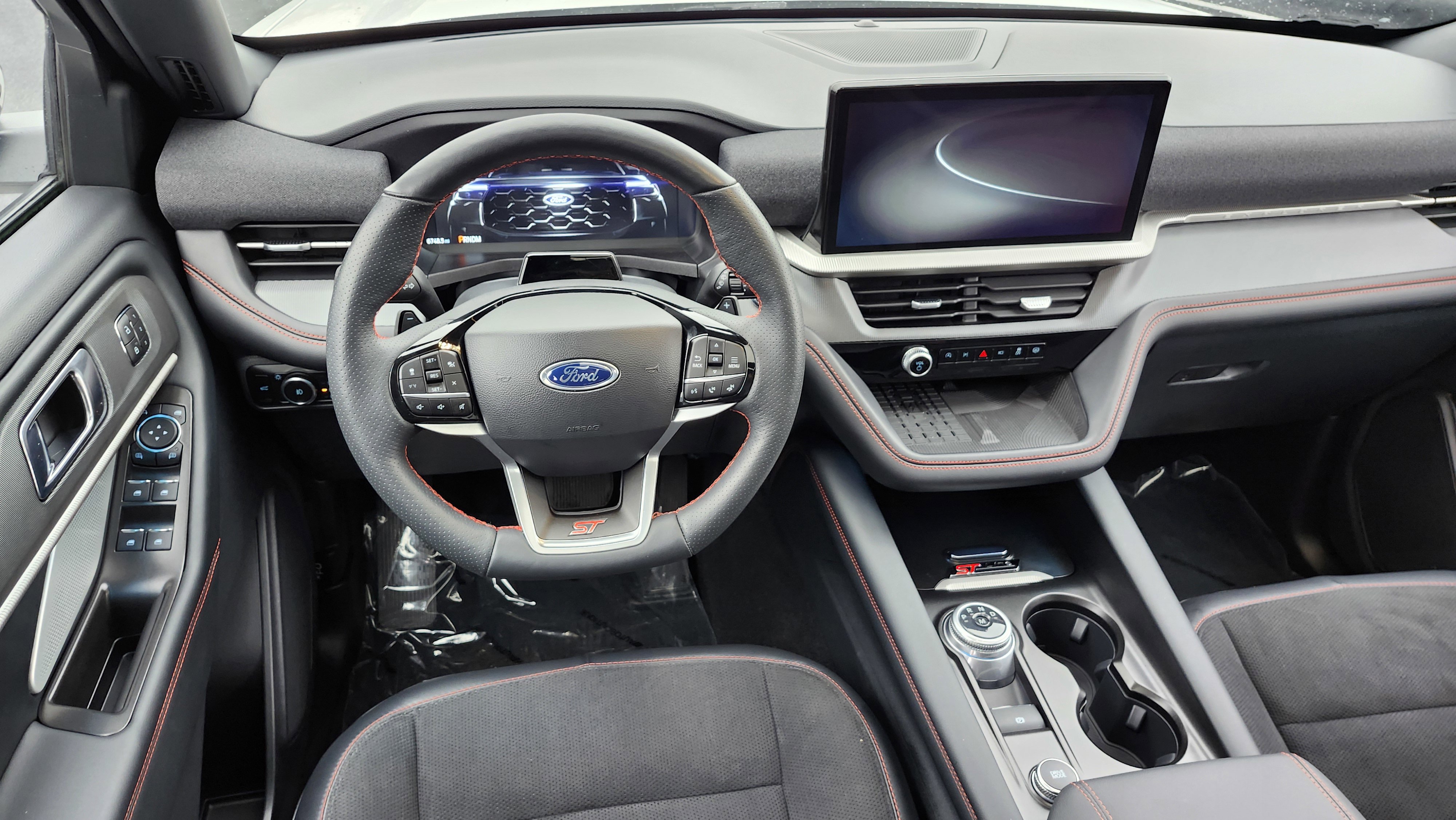 Used 2025 Ford Explorer ST w/ Sun And Sound Package image 31