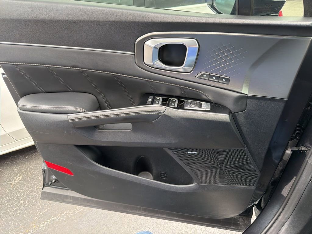 Used 2023 Kia Sorento SX image 8