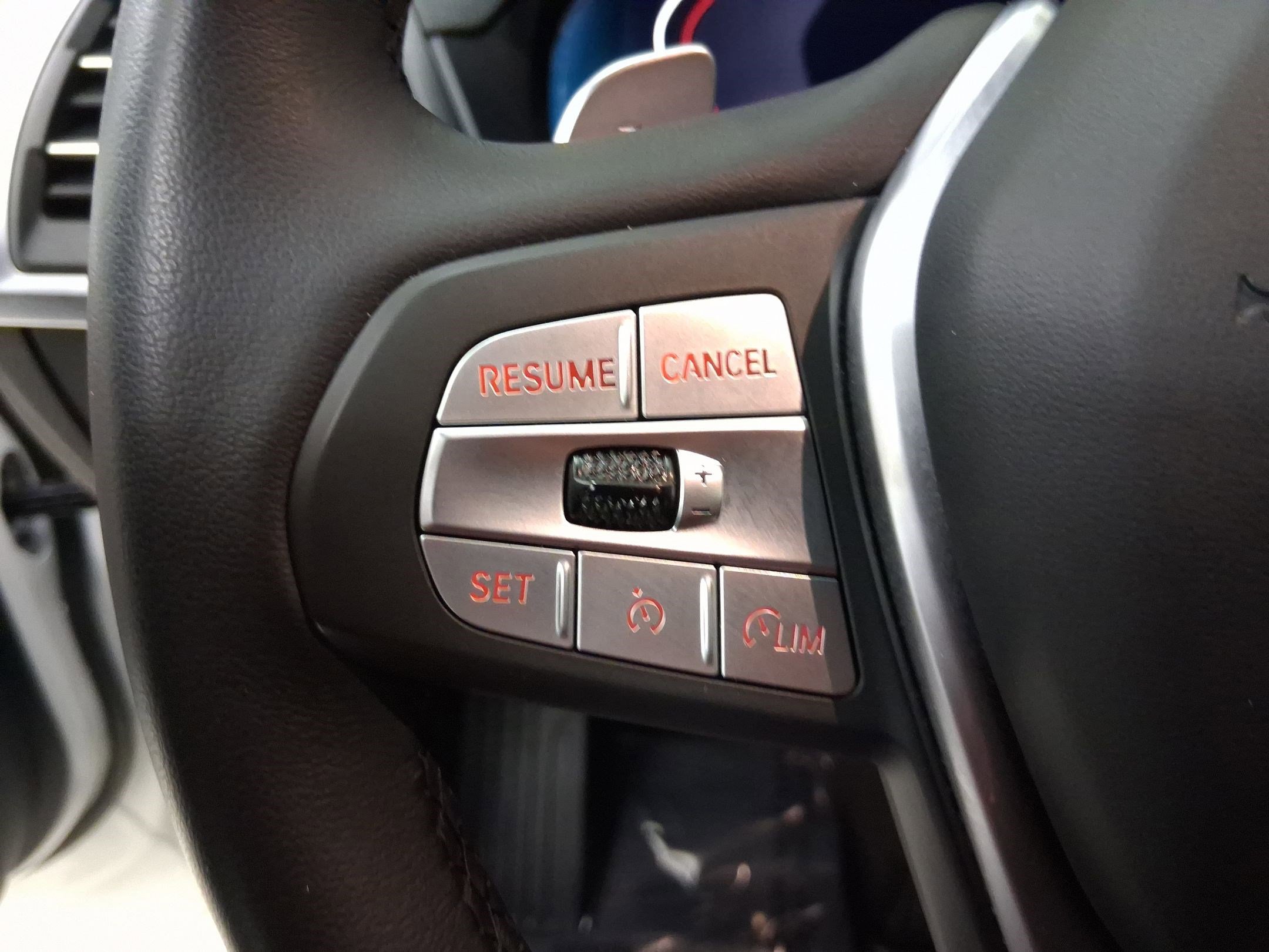 Certified 2023 BMW X4 xDrive30i w/ Convenience Package image 15